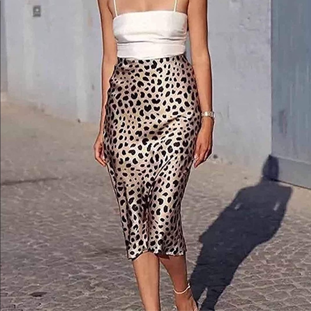 Leopard Print Midi Skirt